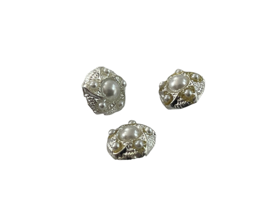 Round Mother Of Pearl Shank Buttons ODM Size Use For DIY Sewing Accessories